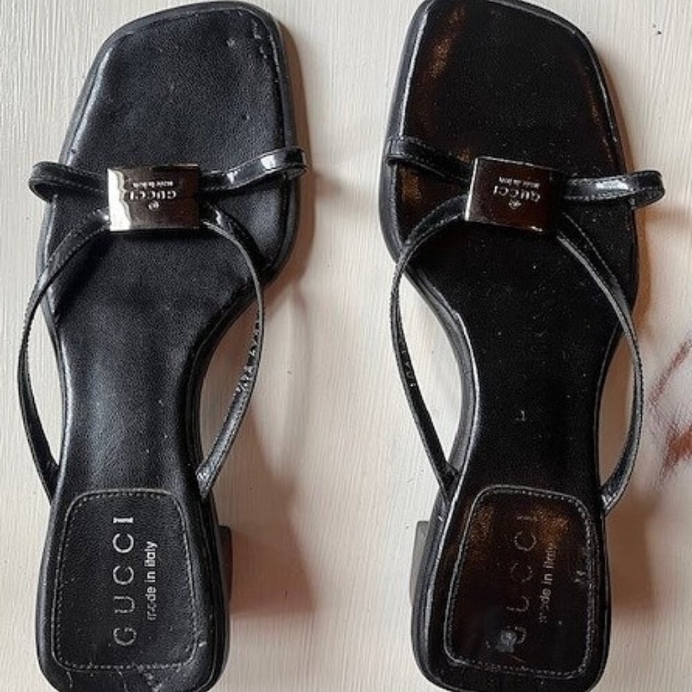 Vintage Gucci slip on patent leather heels
